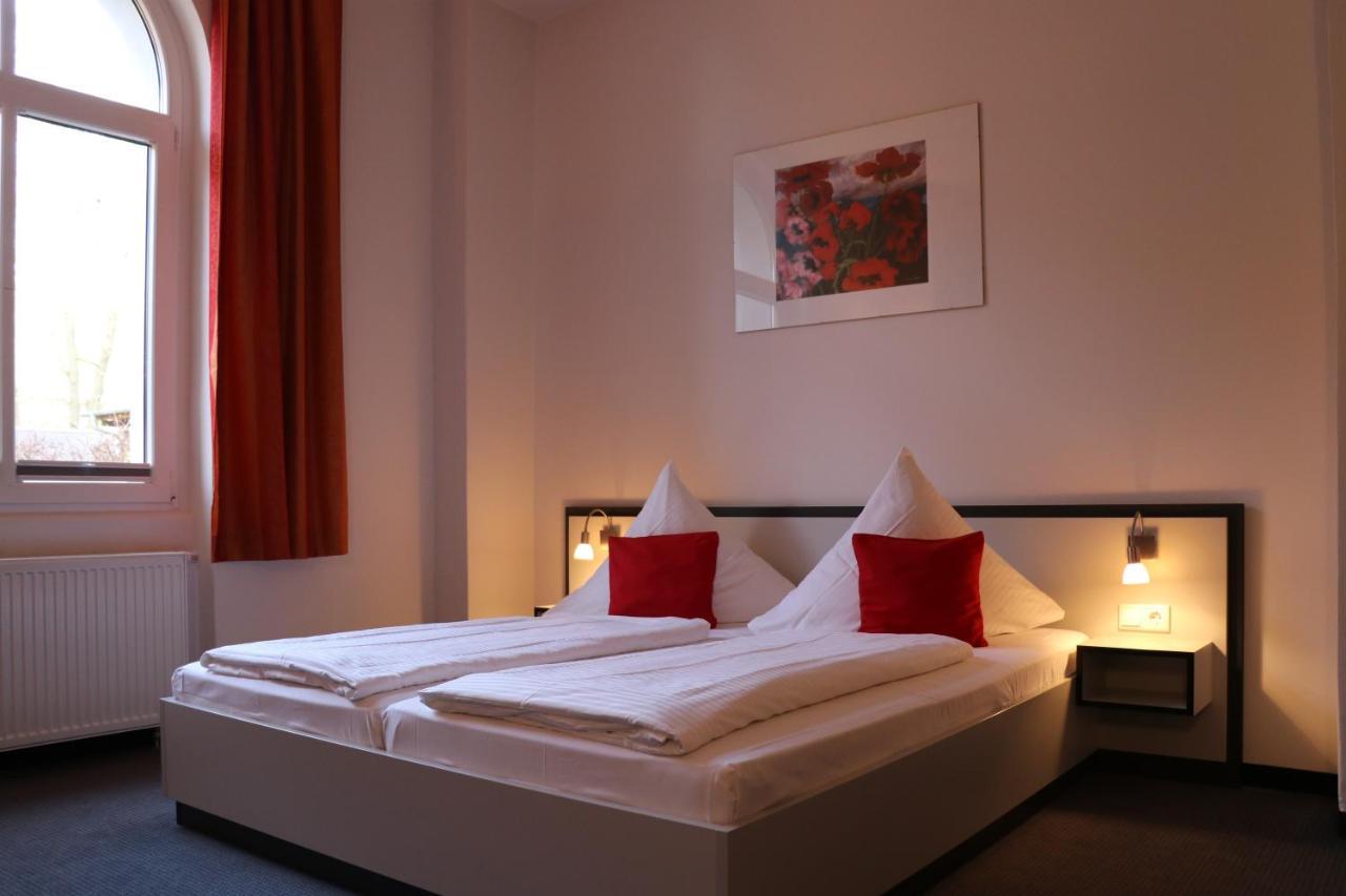 Hotel Zwischen Den Seen Варен Екстериор снимка